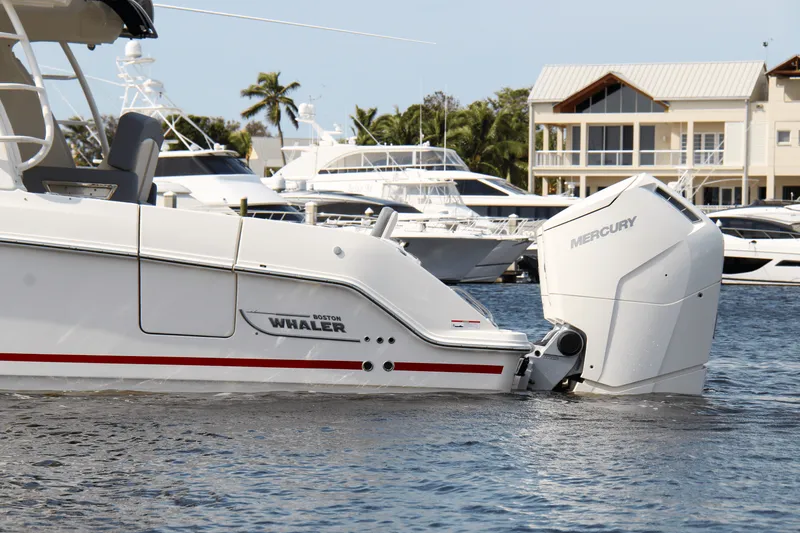 Slide: The Image of Boston Whaler 380 Realm 2025 - 11