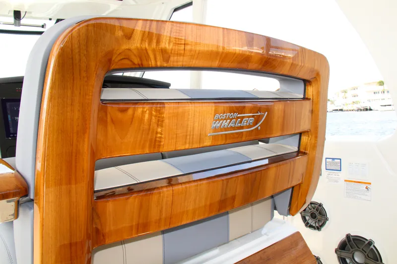 Slide: The Image of Boston Whaler 380 Realm 2025 - 43