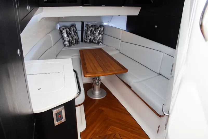 Slide: The Image of Boston Whaler 380 Realm 2025 - 47