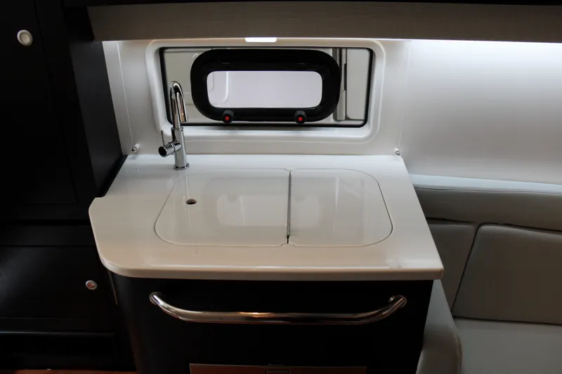 Slide: The Image of Boston Whaler 380 Realm 2025 - 49