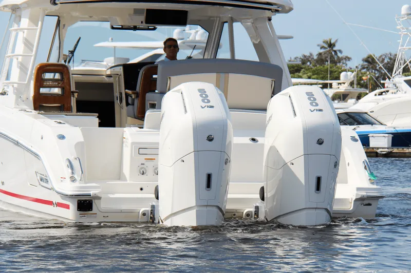 Slide: The Image of Boston Whaler 380 Realm 2025 - 5
