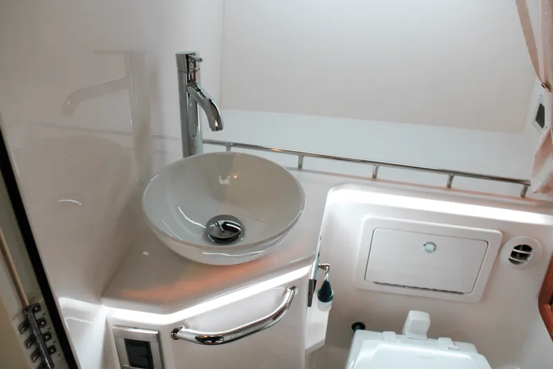 Slide: The Image of Boston Whaler 380 Realm 2025 - 53