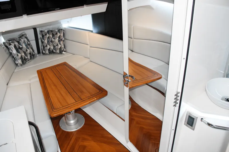 Slide: The Image of Boston Whaler 380 Realm 2025 - 55