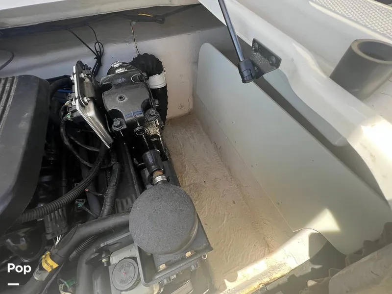 Slide: The Image of Engine Compartment - 12467530