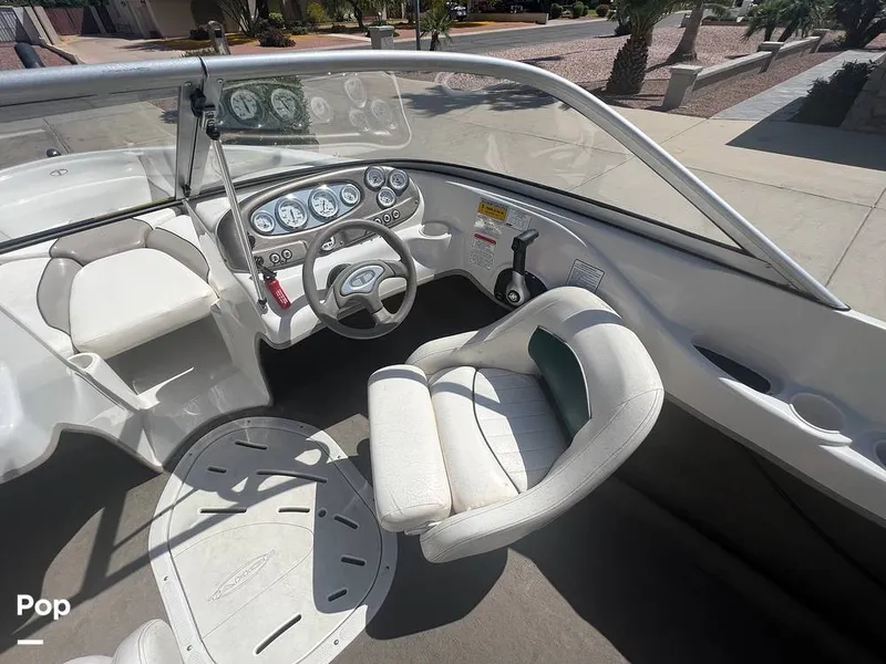 Slide: The Image of Captain's Chair - 12467500