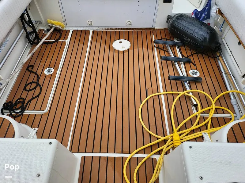 Slide: The Image of Hydra-Sports Vector 2800 Walkaround 2003 - 12399903