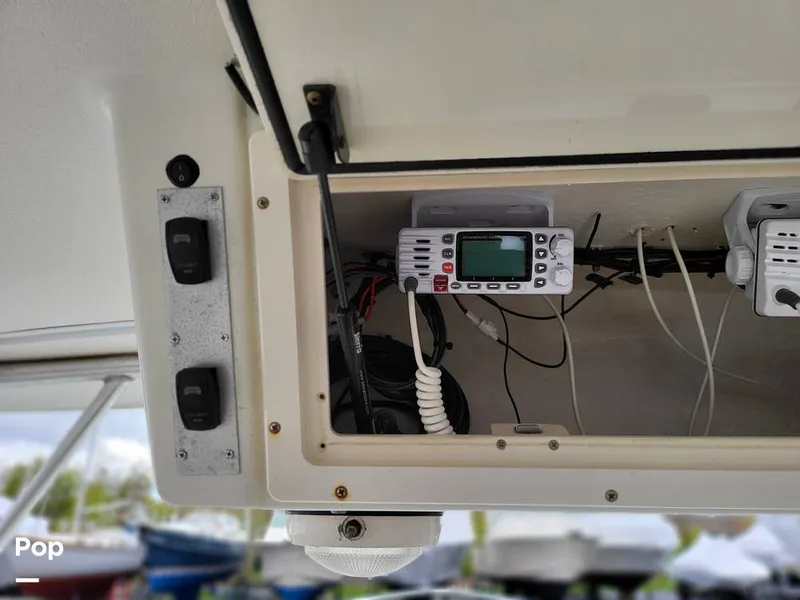 Slide: The Image of Hydra-Sports Vector 2800 Walkaround 2003 - 12399914