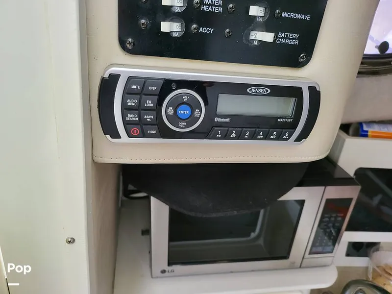 Slide: The Image of Hydra-Sports Vector 2800 Walkaround 2003 - 12399925