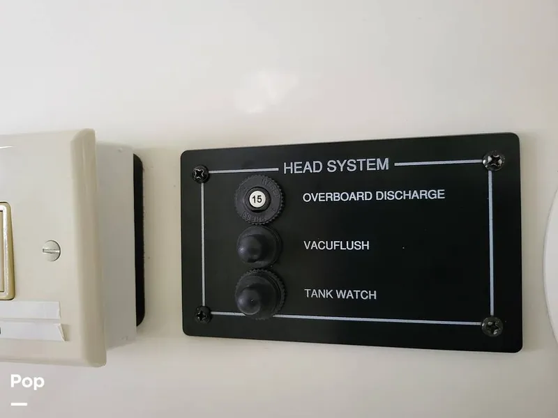 Slide: The Image of Hydra-Sports Vector 2800 Walkaround 2003 - 12399950