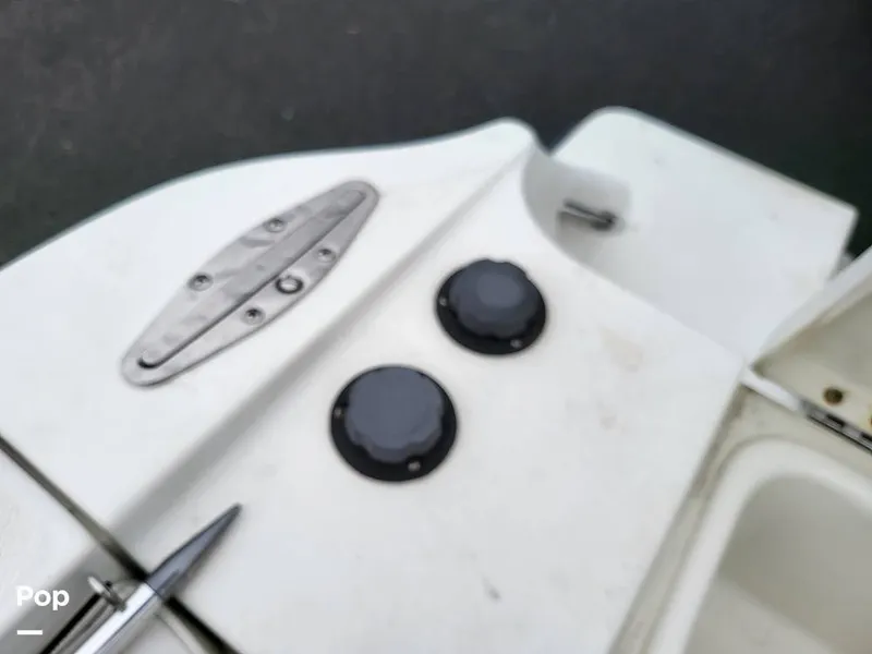 Slide: The Image of Hydra-Sports Vector 2800 Walkaround 2003 - 12399971