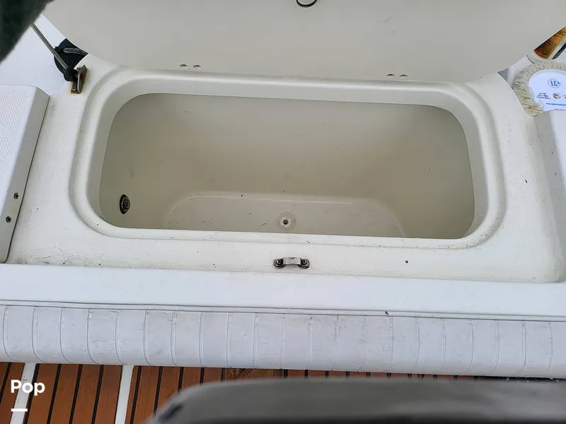 Slide: The Image of Hydra-Sports Vector 2800 Walkaround 2003 - 12399969