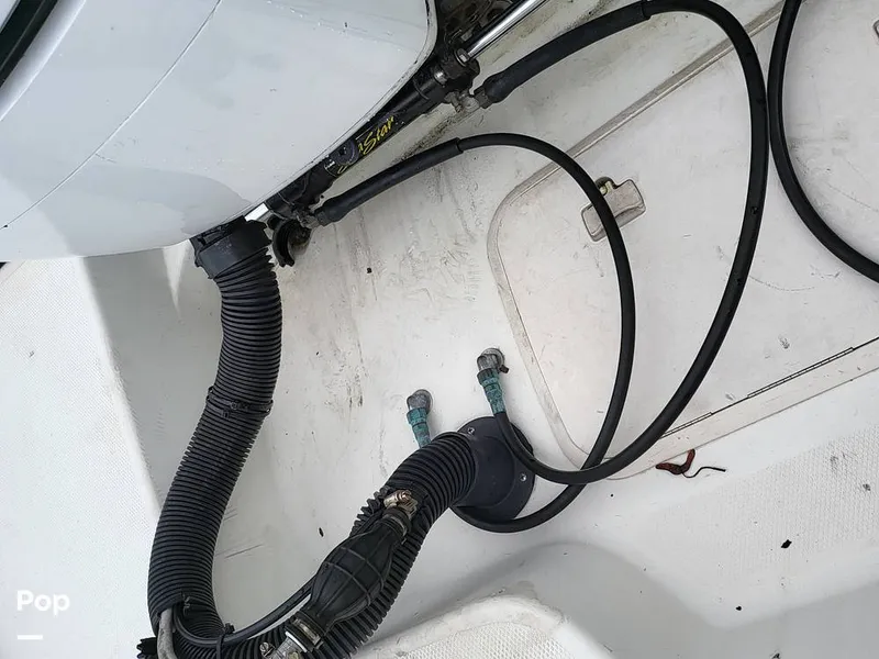 Slide: The Image of Hydra-Sports Vector 2800 Walkaround 2003 - 12399973