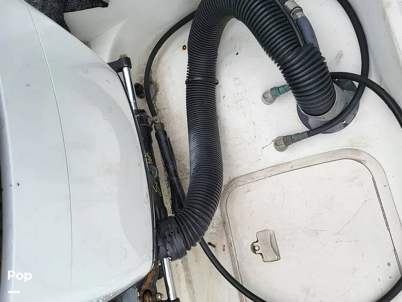 Slide: The Image of Hydra-Sports Vector 2800 Walkaround 2003 - 12399974