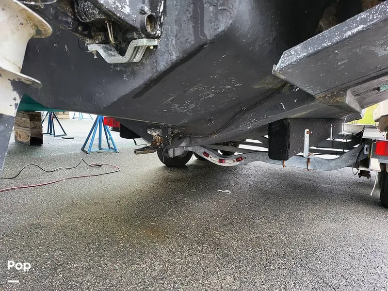 Slide: The Image of Hydra-Sports Vector 2800 Walkaround 2003 - 12399975