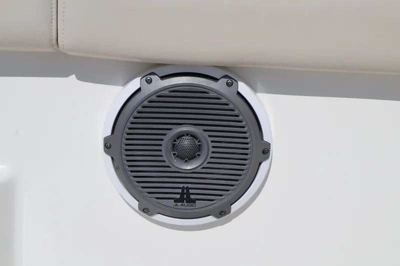 Slide: The Image of Boston Whaler 330 Outrage 2018 - 42