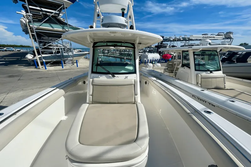 Slide: The Image of Boston Whaler 330 Outrage 2018 - 2
