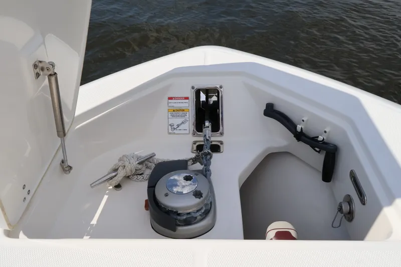 Slide: The Image of Boston Whaler 330 Outrage 2018 - 41