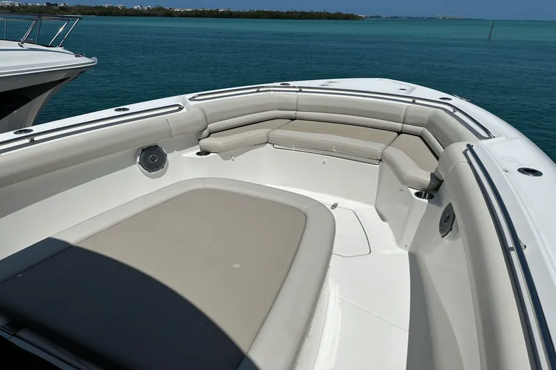 Slide: The Image of Boston Whaler 330 Outrage 2018 - 22