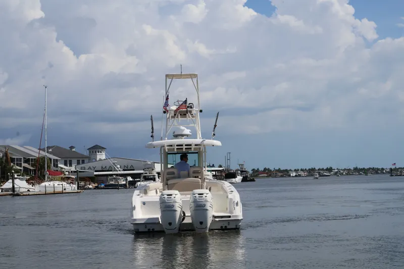 Slide: The Image of Boston Whaler 330 Outrage 2018 - 9