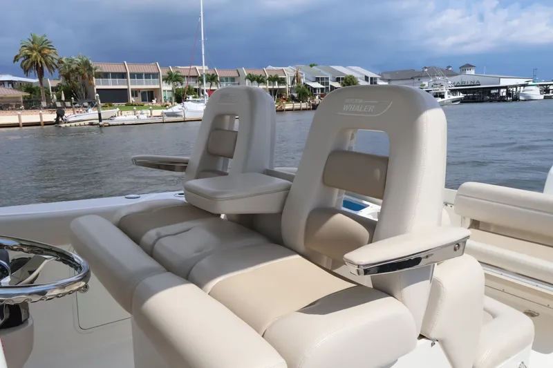 Slide: The Image of Boston Whaler 330 Outrage 2018 - 23