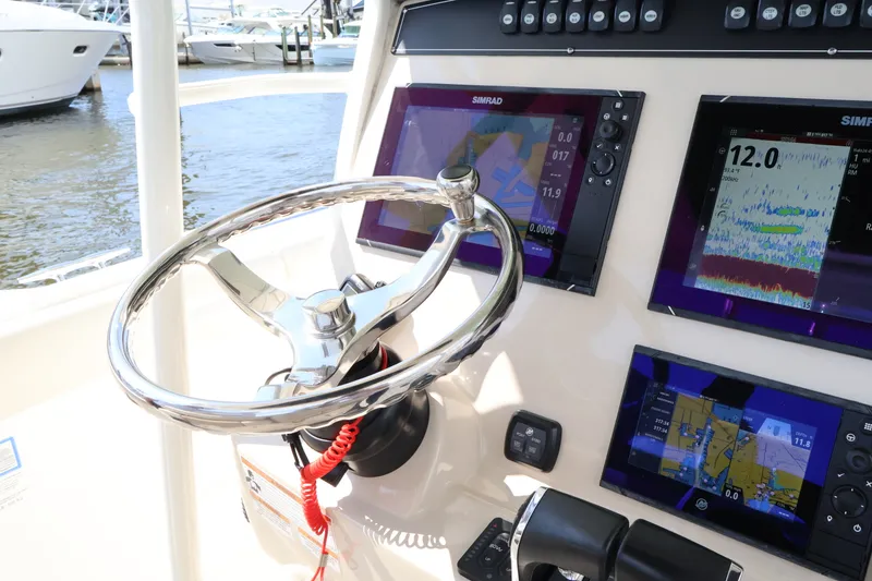 Slide: The Image of Boston Whaler 330 Outrage 2018 - 27