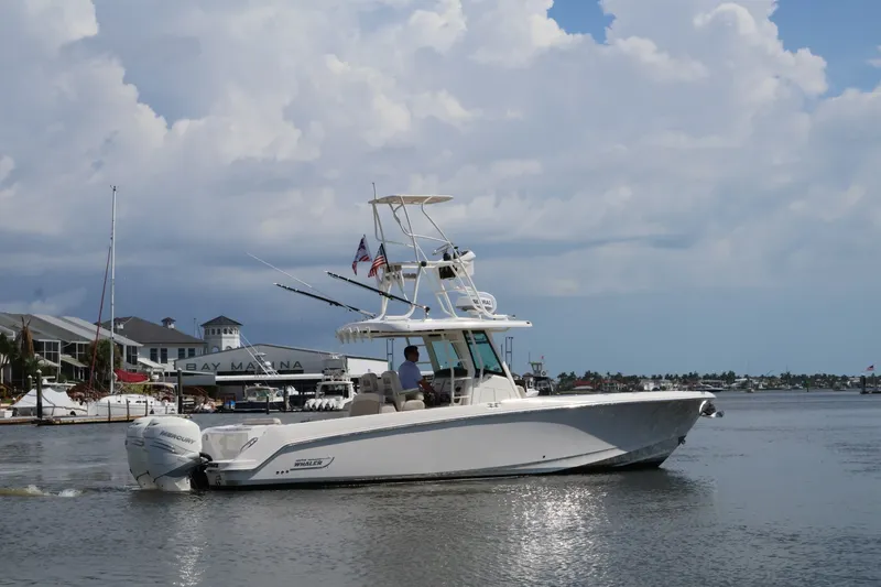 Slide: The Image of Boston Whaler 330 Outrage 2018 - 5