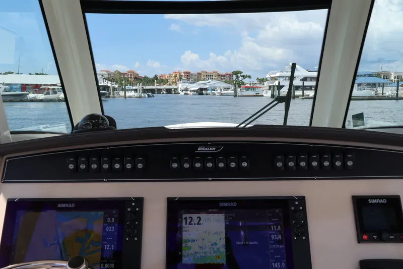 Slide: The Image of Boston Whaler 330 Outrage 2018 - 29