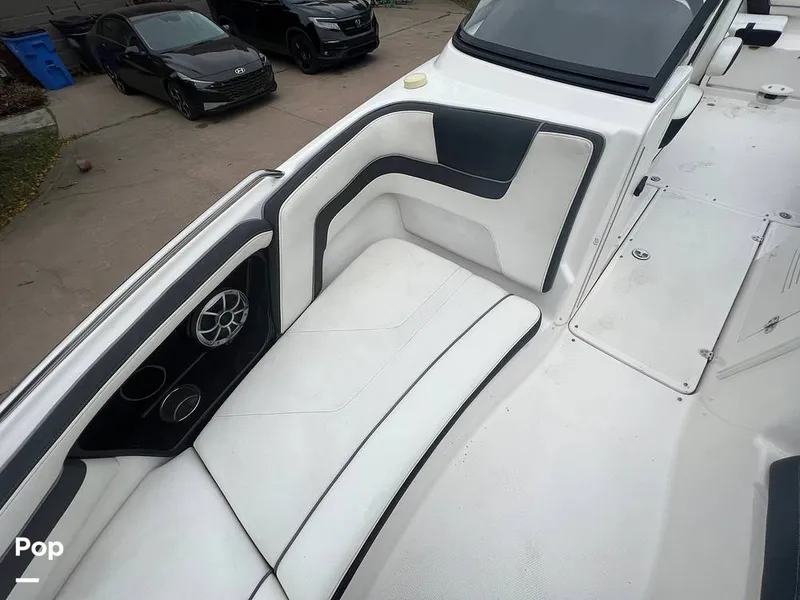 Slide: The Image of Passenger Seating With Storage - 12339539