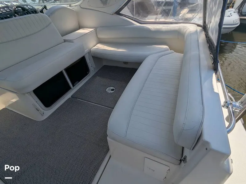 Slide: The Image of Plenty Of Seating - 15710756