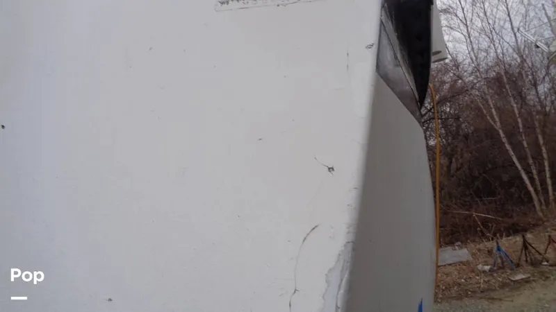 Slide: The Image of Hunter 31 1983 - 12168296