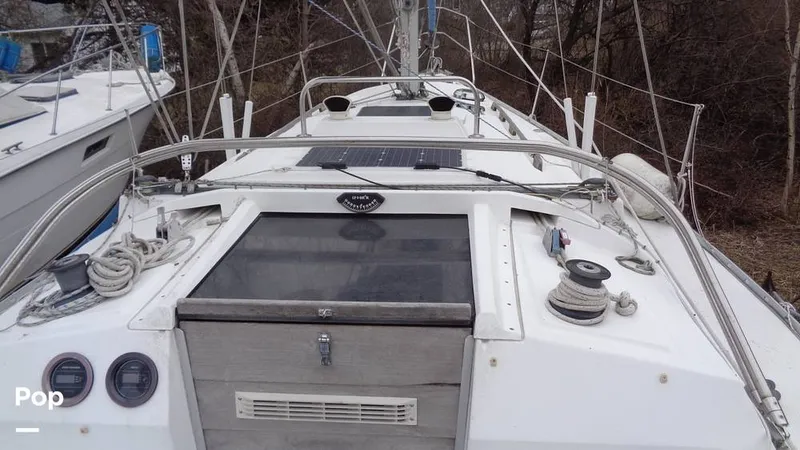 Slide: The Image of Hunter 31 1983 - 12168298