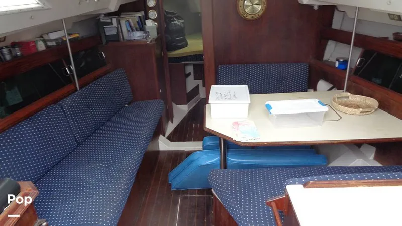 Slide: The Image of Hunter 31 1983 - 12168319