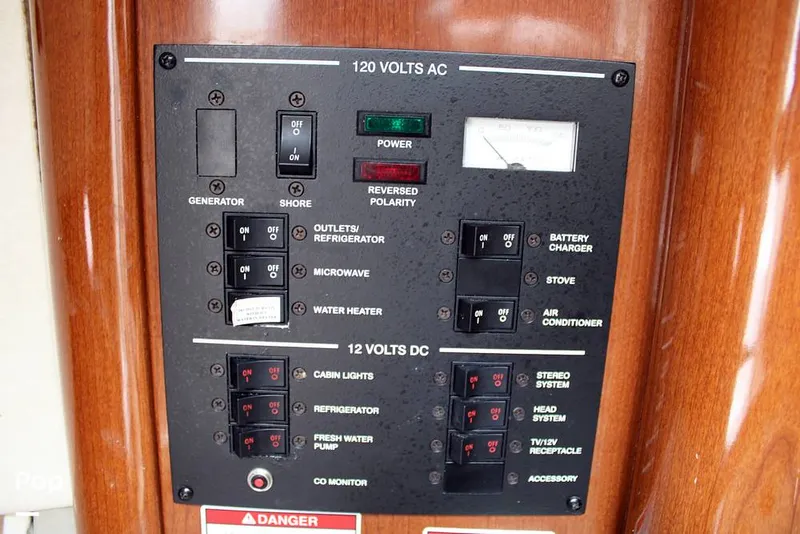 Slide: The Image of Sea Ray 240 Sundancer 2008 - 12203626