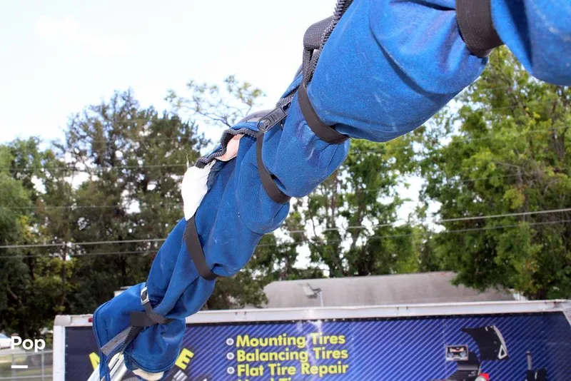 Slide: The Image of Sea Ray 240 Sundancer 2008 - 12203648