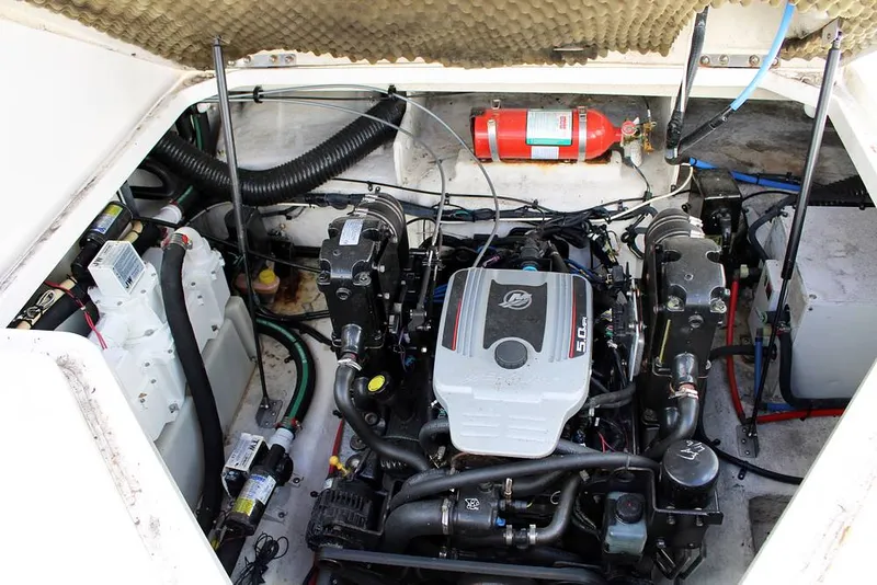 Slide: The Image of Sea Ray 240 Sundancer 2008 - 12203665