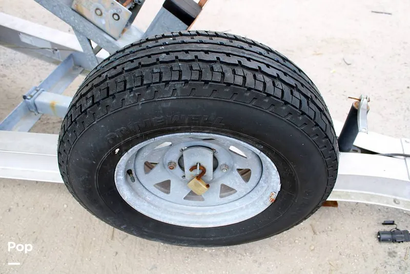 Slide: The Image of Sea Ray 240 Sundancer 2008 - 12203551