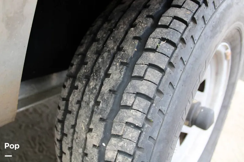 Slide: The Image of Sea Ray 240 Sundancer 2008 - 12203561