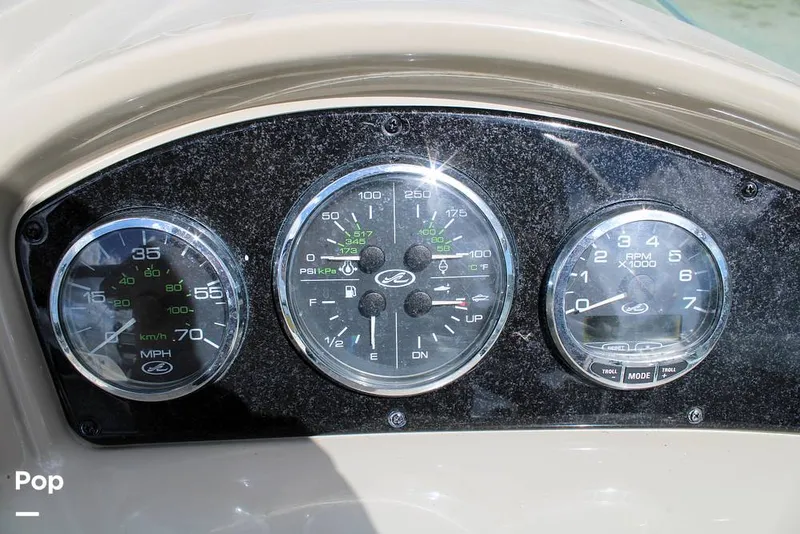 Slide: The Image of Sea Ray 240 Sundancer 2008 - 12203589