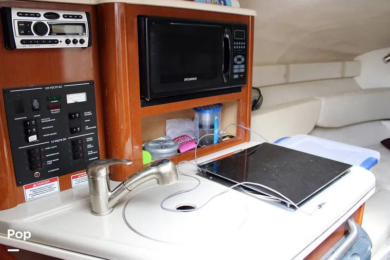 Slide: The Image of Sea Ray 240 Sundancer 2008 - 12203611