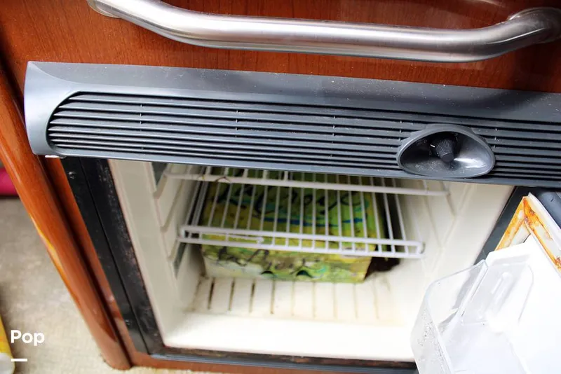 Slide: The Image of Sea Ray 240 Sundancer 2008 - 12203617