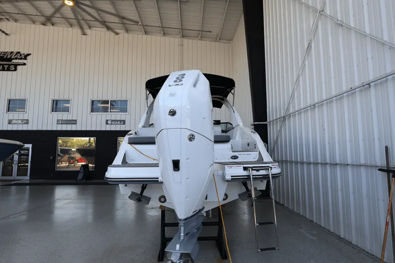 Slide: The Image of Sea Ray SDX 270 Outboard 2025 - 2