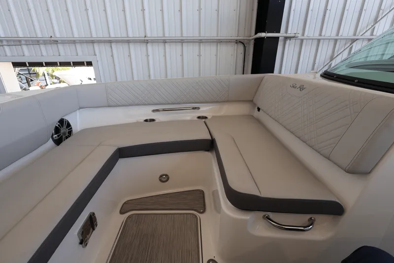 Slide: The Image of Sea Ray SDX 270 Outboard 2025 - 24