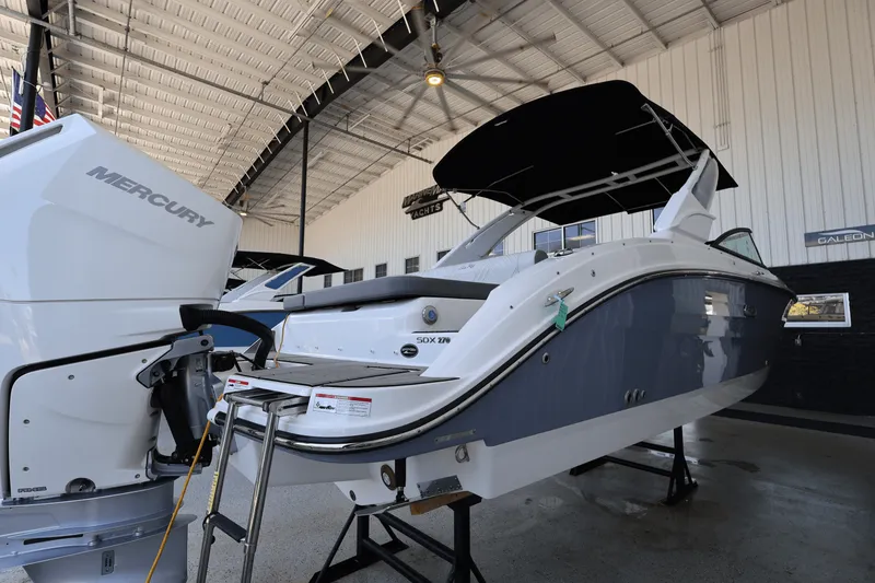 Slide: The Image of Sea Ray SDX 270 Outboard 2025 - 3