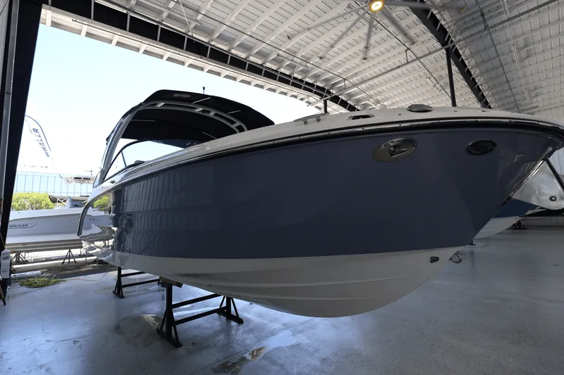 Slide: The Image of Sea Ray SDX 270 Outboard 2025 - 4