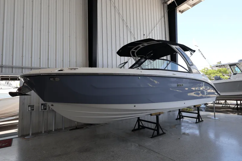 Slide: The Image of Sea Ray SDX 270 Outboard 2025 - 7