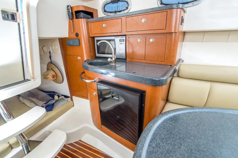Slide: The Image of Boston Whaler 305 Conquest 2005 - 14