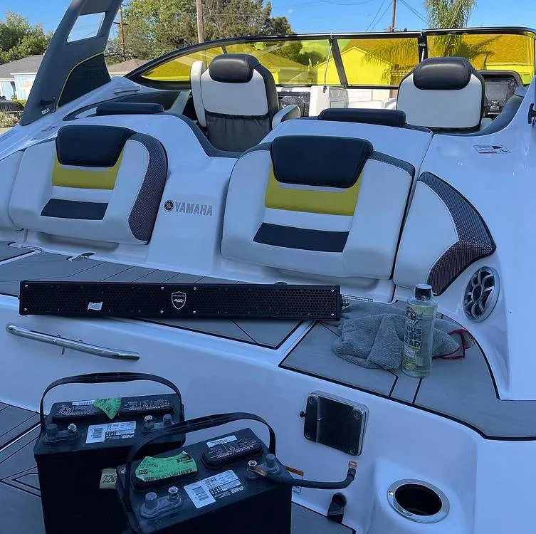 Slide: The Image of Yamaha 212x 2020 - 12204775