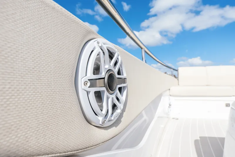 Slide: The Image of Azimut 48-VERVE 2024 - 10