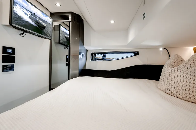 Slide: The Image of Azimut 48-VERVE 2024 - 20