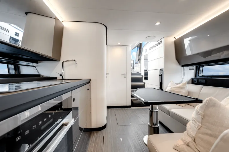 Slide: The Image of Azimut 48-VERVE 2024 - 21